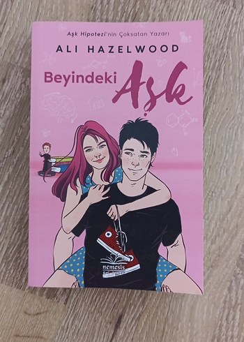 Beyindeki Aşk - Ali Hazelwood