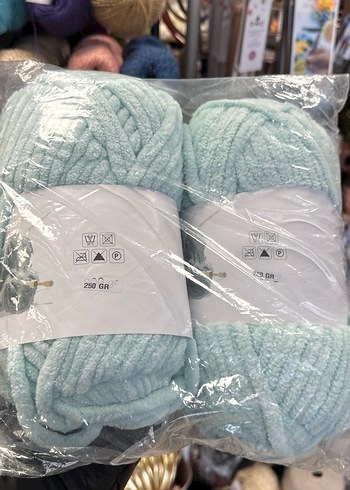 6 yumak kalın kadife ip - Görsel 3