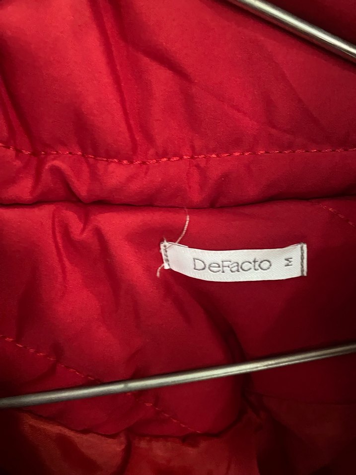 Kırmızı mont - Görsel 3