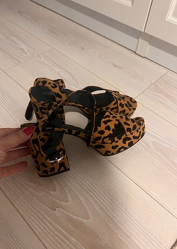 H&M Leopar Desenli Platform Topuklu Kadın Ayakkabı