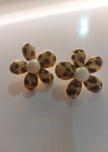 Diğer Vintage Leopar Desenli Mini Altın Küpeler fiyat için sorunuz