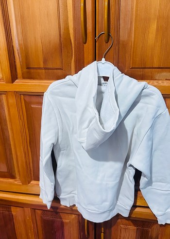 Beyaz üzeri aslan desenli kapşonlu Sweat