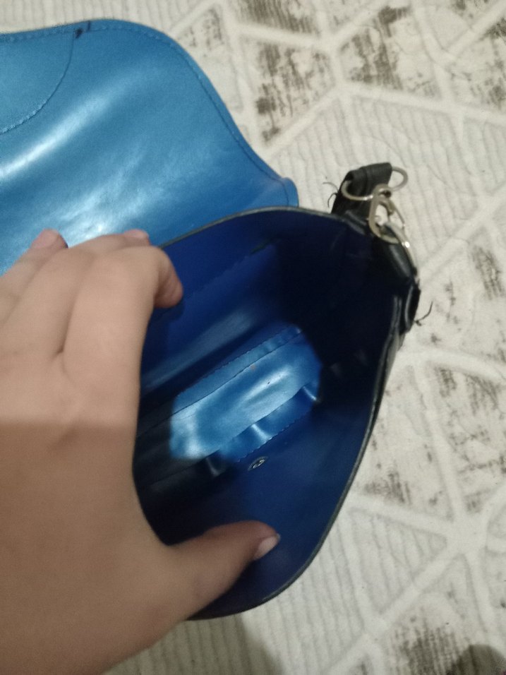 Siyah Deri Tokalı Kadın Çanta - Görsel 3