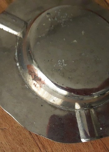 Klasik Gümüsümsü Metal Küllük - Görsel 4