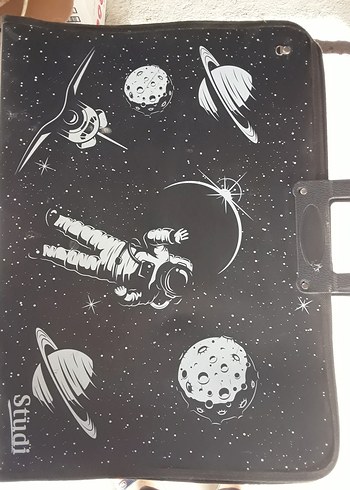 Astronot ve Gezegen Desenli Siyah Çocuk Sırt Çantası 40×50