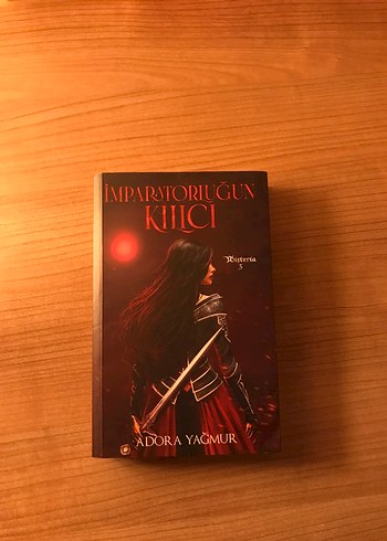 İmparatorluğun Kılıcı - Adora Yağmur