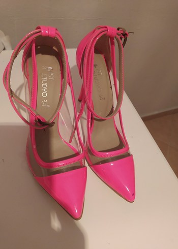 Pembe Stiletto Yılan Desenli Tokalı Kadın Ayakkabı - Görsel 3