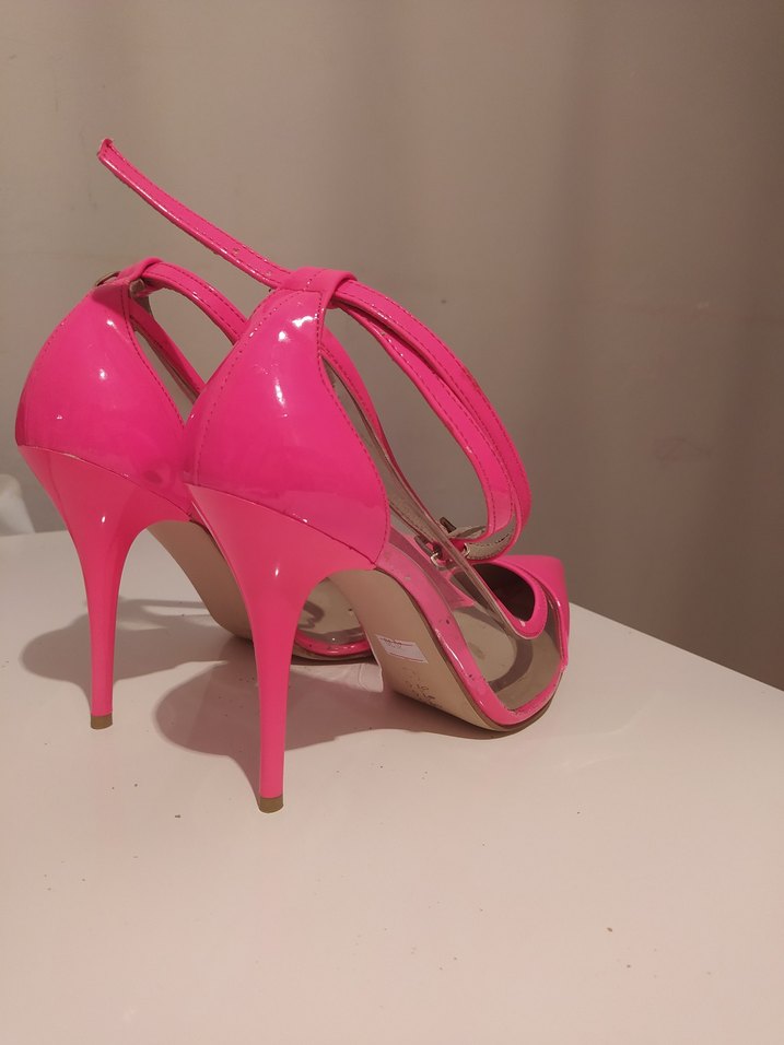 Pembe Stiletto Yılan Desenli Tokalı Kadın Ayakkabı - Görsel 2
