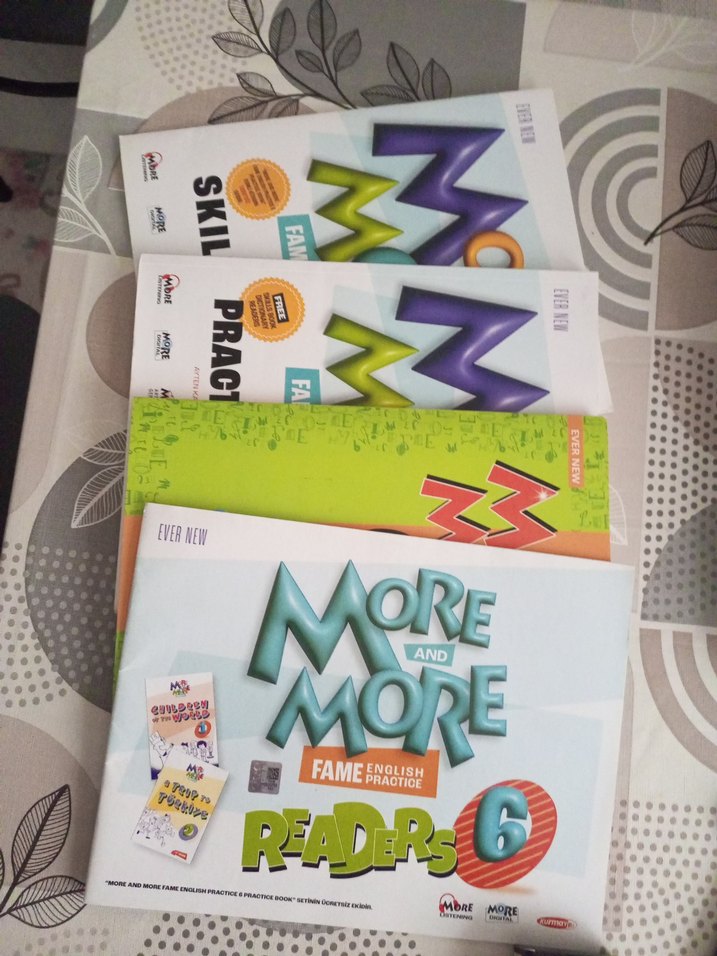 More and More İngilizce Okul Kitapları Seti - Görsel 2