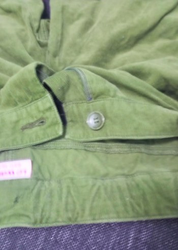 Düğmeli Yeşil Süet  Şort - Görsel 4