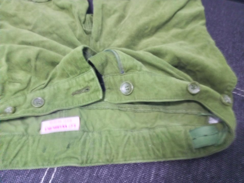 Düğmeli Yeşil Süet  Şort - Görsel 4