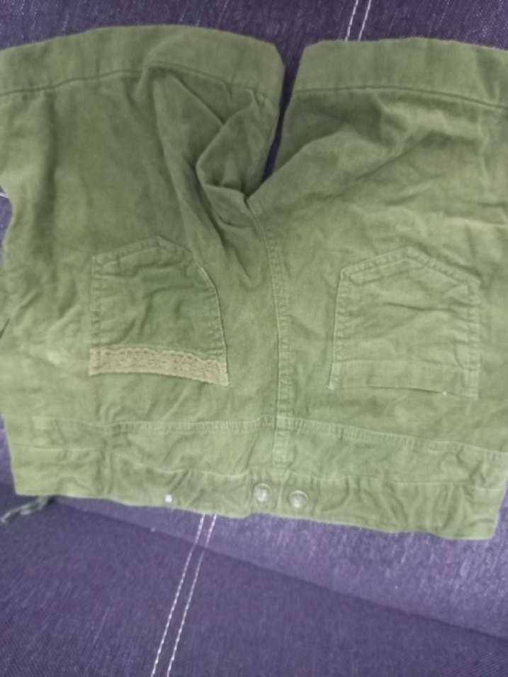 Düğmeli Yeşil Süet  Şort - Görsel 3