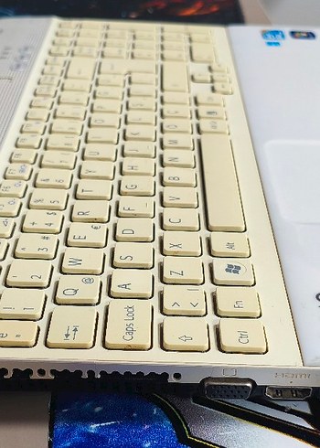 Beyaz SONY VAIO..İ3 _4GB RAM_1GB EK_320 HDD..UYGUN FİYATA - Görsel 4