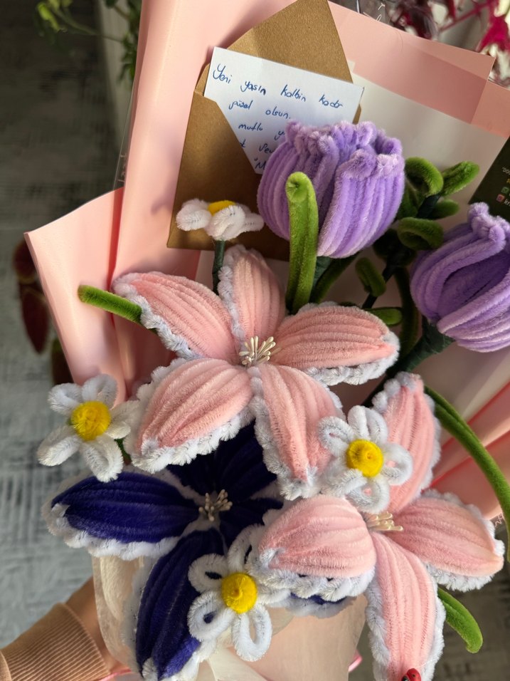 Zambak&Gül el yapımı çiçek buketi - Görsel 2