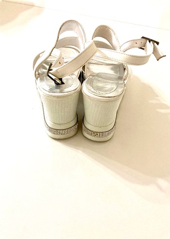 Beyaz Dolgu Topuklu Kadın Gelin Ayakkabısı - Görsel 4