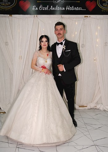 Gelinlik fiyatları malum uygun fiyata kaçırılmayacak bir model - Görsel 3