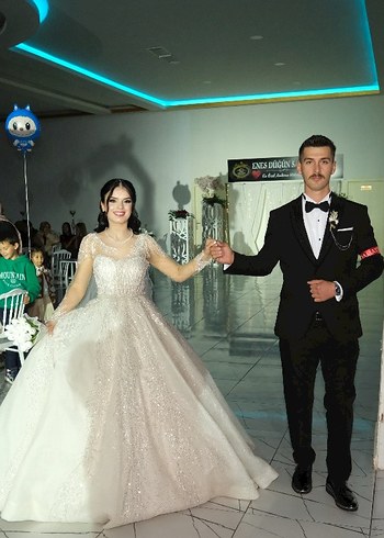 Gelinlik fiyatları malum uygun fiyata kaçırılmayacak bir model - Görsel 2