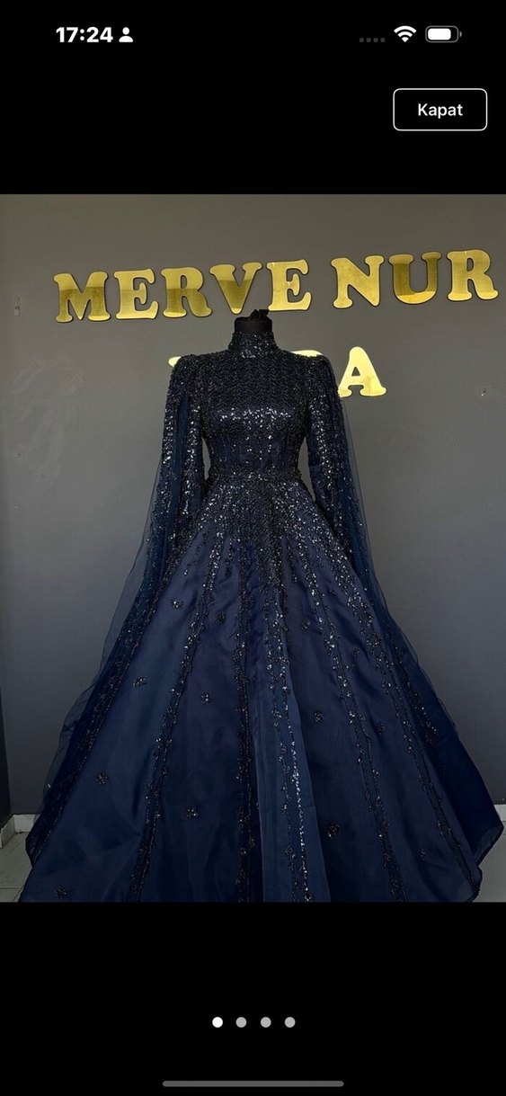 Uzun Kollu Yeşil İşlemeli lacivert Nişan Elbisesi - Görsel 2