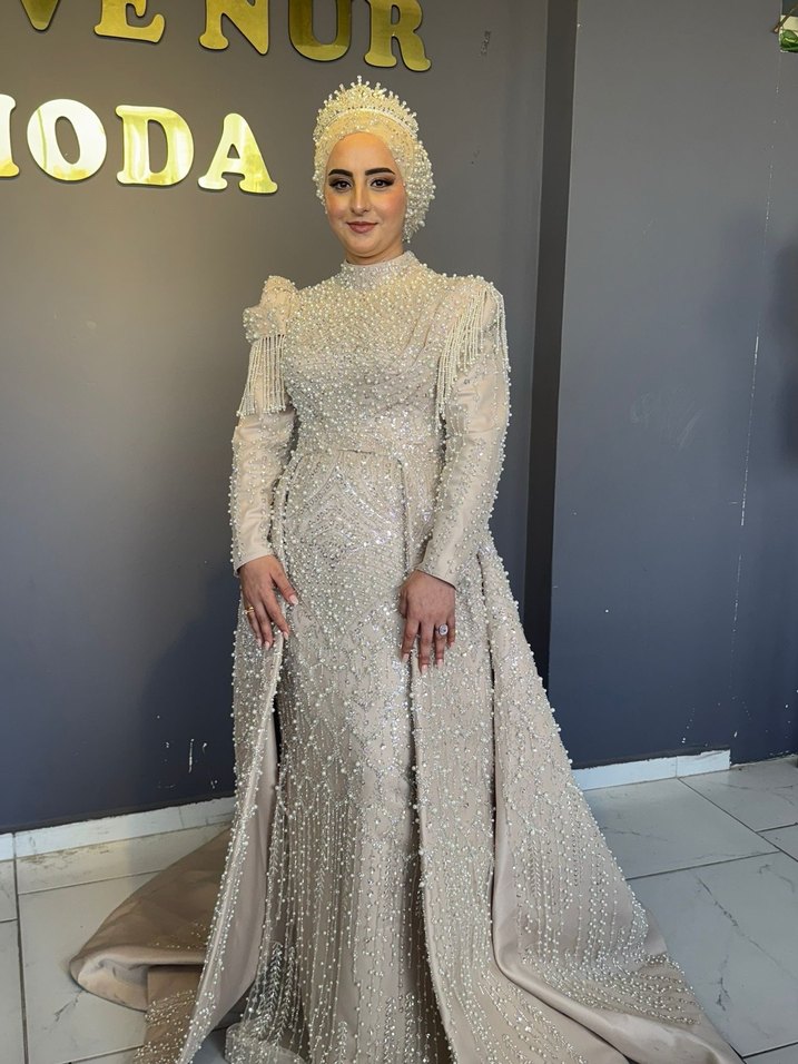 Uzun Kollu İşlemeli bej Nişan Elbisesi - Görsel 4