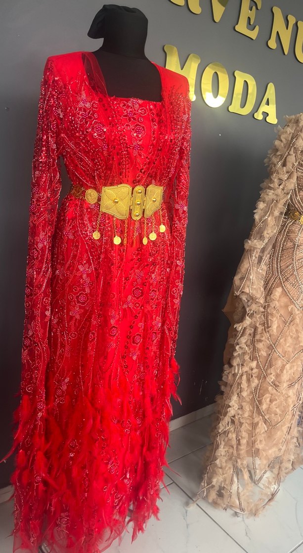 Kırmızı Drapeli Uzun Henna Elbise - Görsel 2