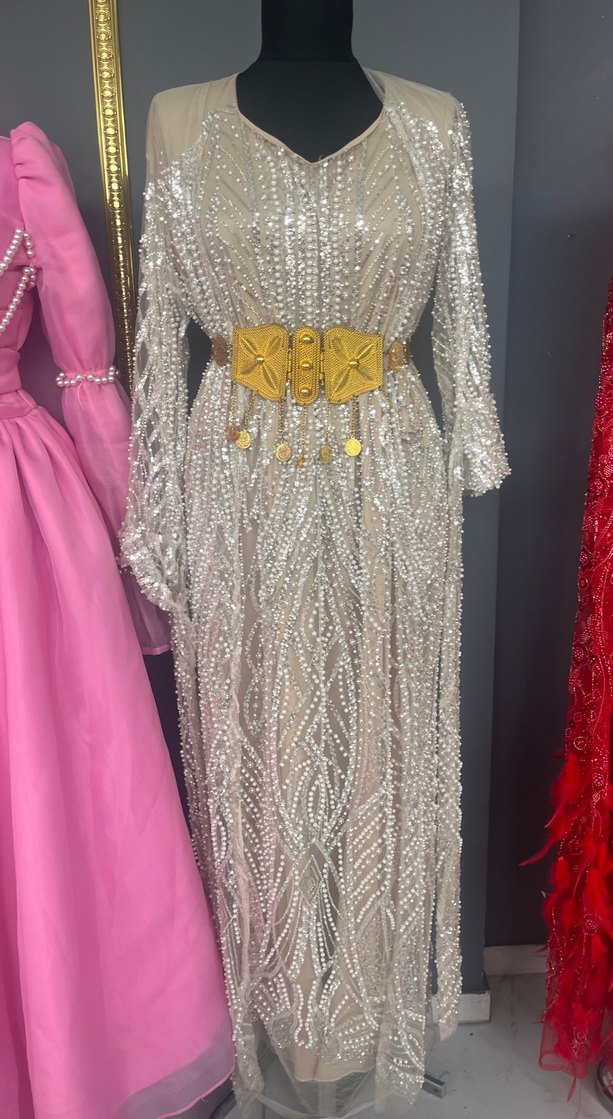 Boncuk İşlemeli Uzun Beyaz Bohem Kadın Elbise - Görsel 3