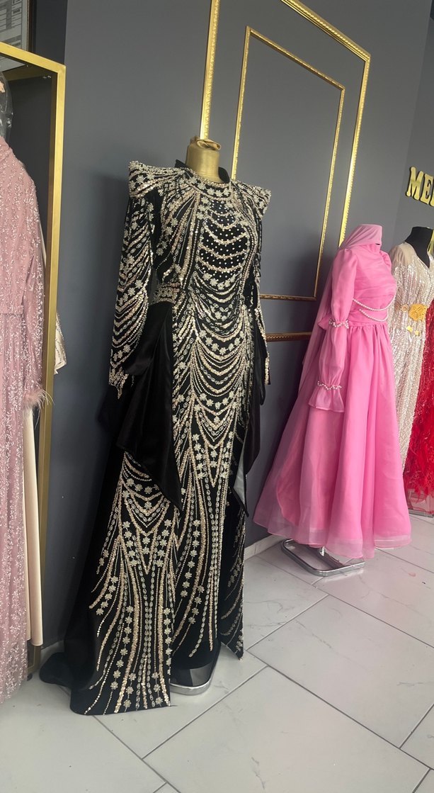 Boncuk İşlemeli Siyah Uzun Abiye Elbise - Görsel 3