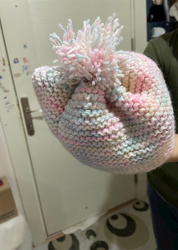 Renkli El Örgüsü Kadın Bere - Görsel 2