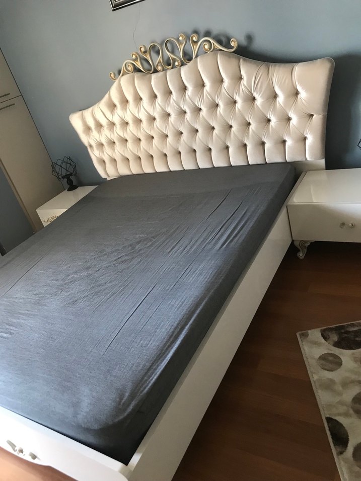 Gri Baskılı Yatak Örtüsü - Görsel 3