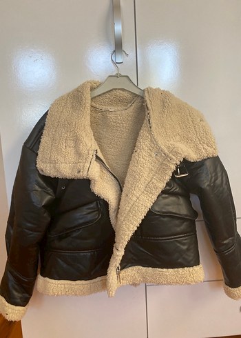 Kürk Detaylı Koyu Kahverengi Mini Deri Biker Ceket