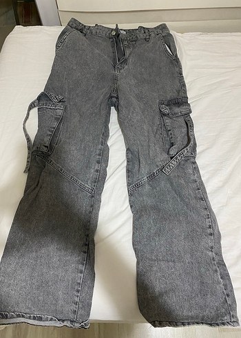 Gri Bol Kesim Kemerli Kot Pantolon