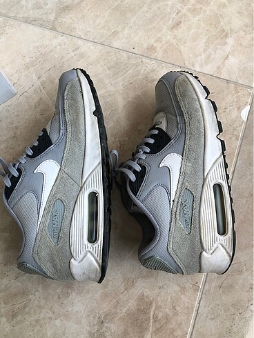 38 Beden gri Renk Nike air max 38 numara ayakkabı