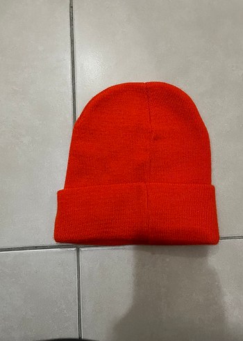 Zara Kadın Turuncu Örgü Polar Bere