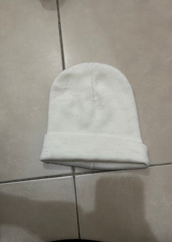 Beyaz Kadın Basic Bere
