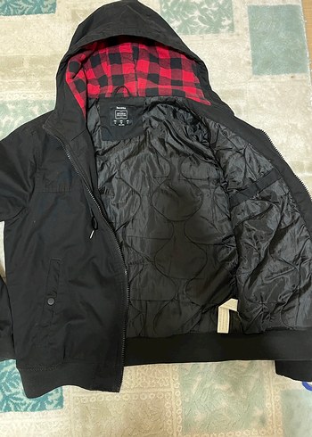 Kapüşonlu Siyah Erkek Çocuk Ceket - Görsel 3