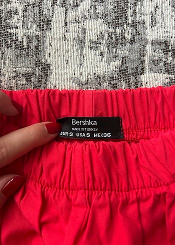 Kırmızı Midi Şort - Görsel 3