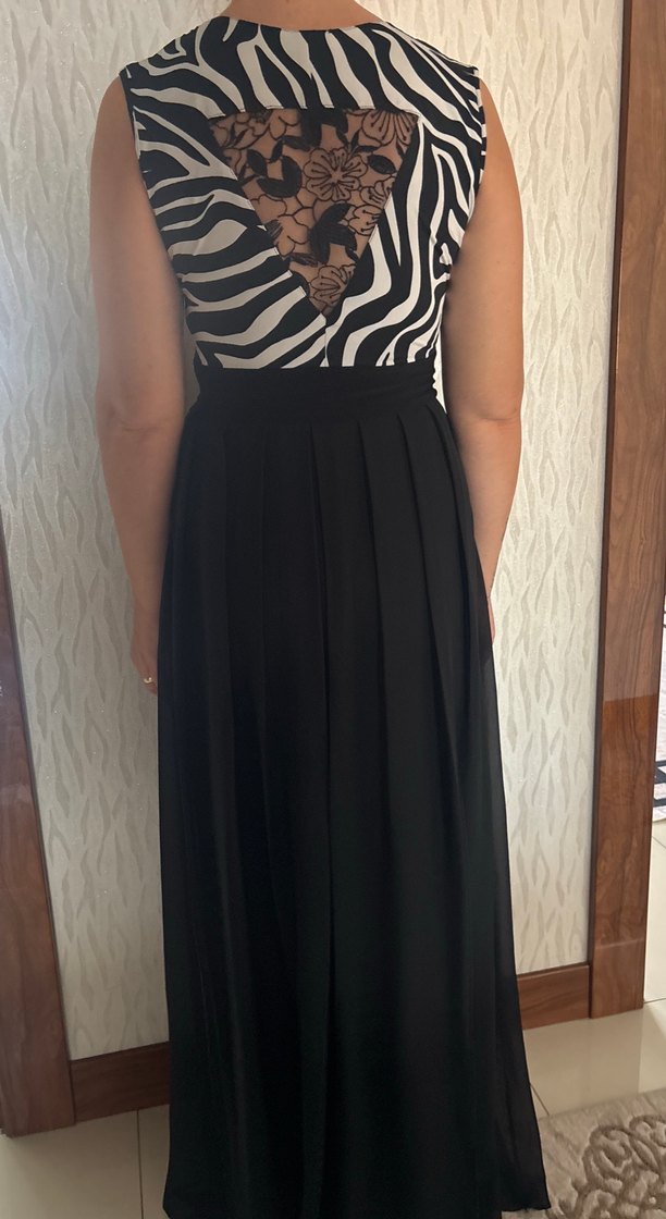 Zebra Desenli V Yakalı Uzun Elbise - Görsel 2