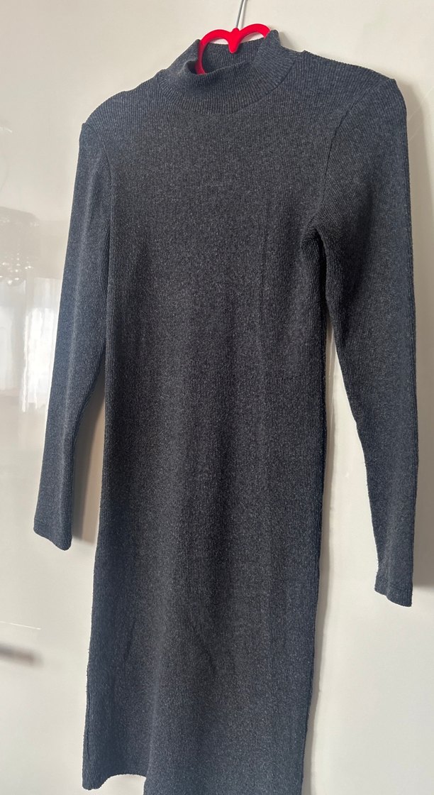 Gri Yünlü Yarım Boğazlı Triko Elbise - Görsel 2