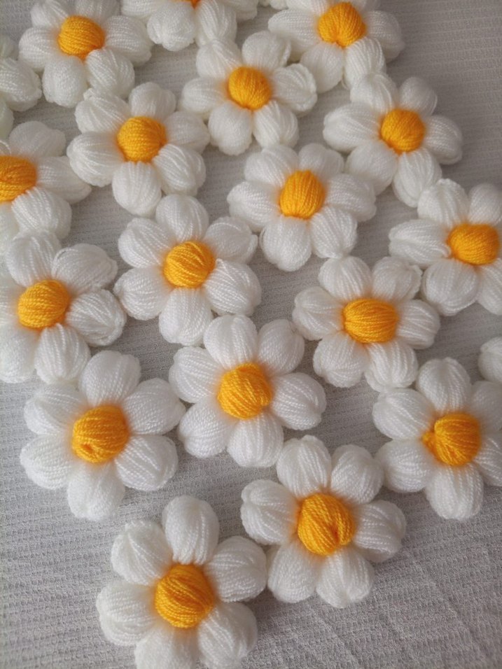 El Yapımı Beyaz Sarı Papatya Motifleri 10 adet fiyatıdır - Görsel 2