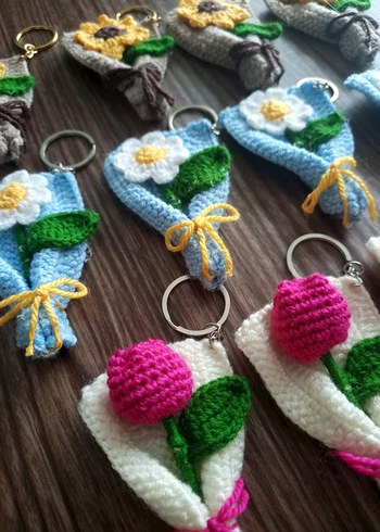 Adet fiyatıdır Renkli Örgü Çiçekli Bohem Anahtarlıklar - Görsel 2