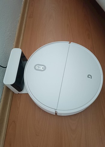 Beyaz Gri Robot Süpürge