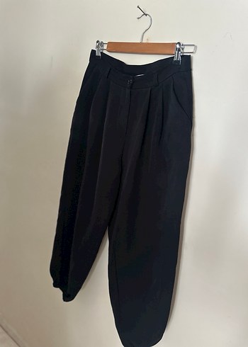 Siyah Kadın Midi Saten Rahat Kesim Pantolon - Görsel 2