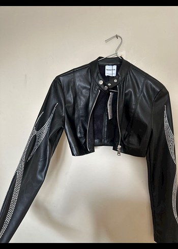 BERSHKA Kadın Siyah Baskılı Deri Biker Ceket - Görsel 3