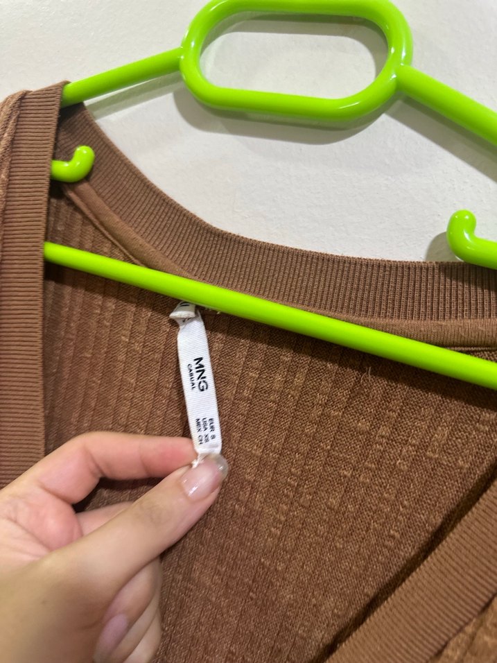 Mango Düğmeli V Yaka Kahverengi Triko Tulum - Görsel 4