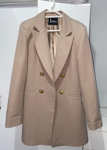 Düğmeli Bej Midi Kadın Blazer Ceket