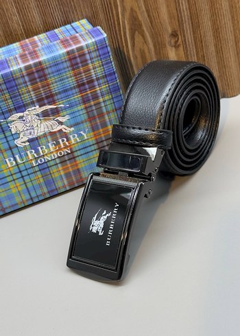 Siyah Deri Kemer - İş ve Sokak Stili - Görsel 2