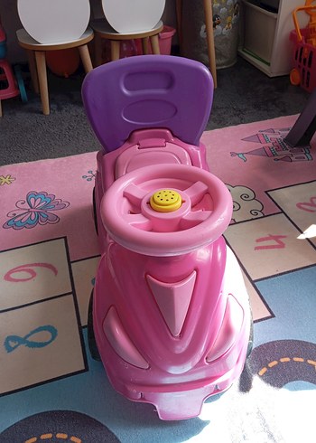 Pembe Oyuncak Araba Çocuk İçin