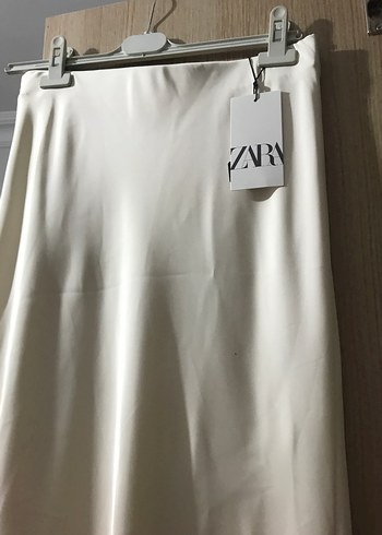 ZARA Saten krem midi boy etek