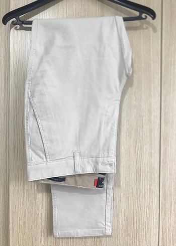 Erkek Krem Pamuklu Kemerli Pantolon