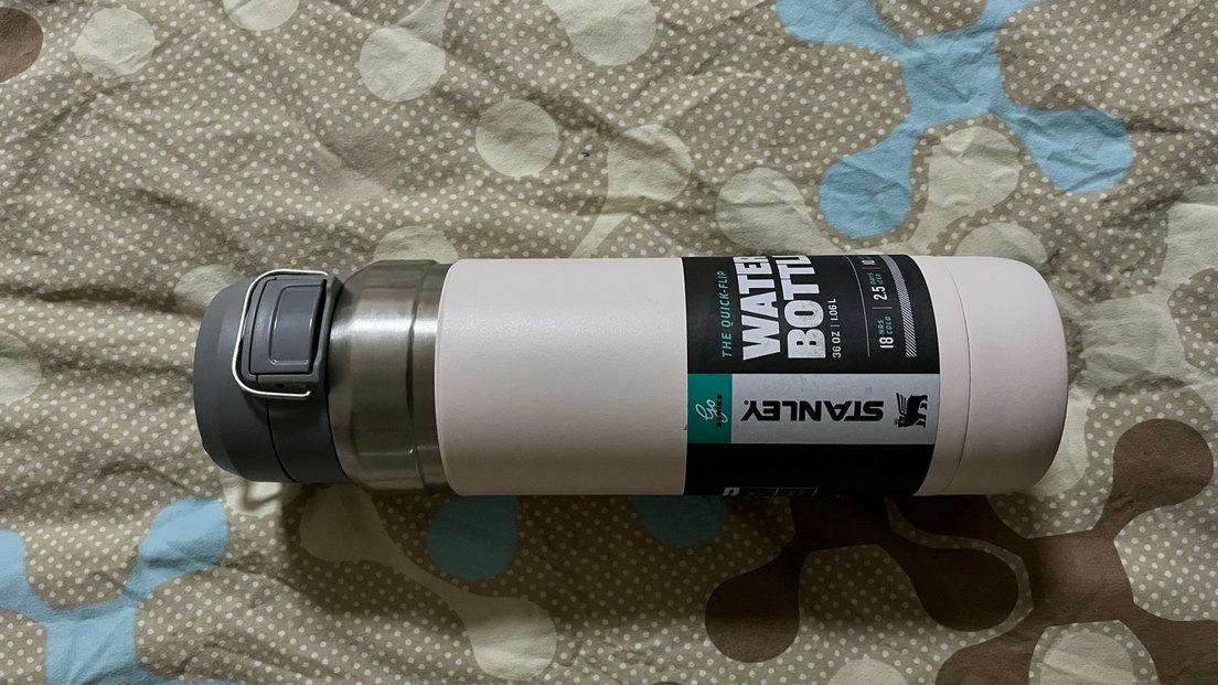 Stanley Quick-Flip Su Matarası 1.06L - Görsel 2