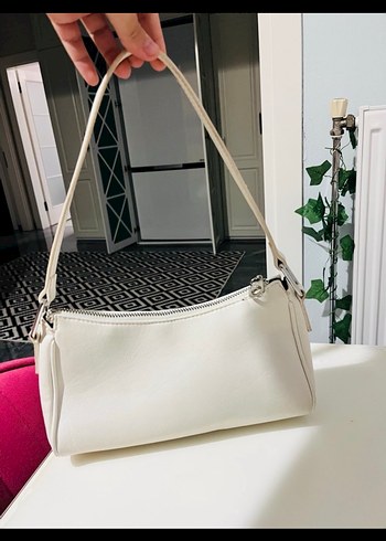 Minimalist Beyaz Deri Kadın Çanta - Görsel 2